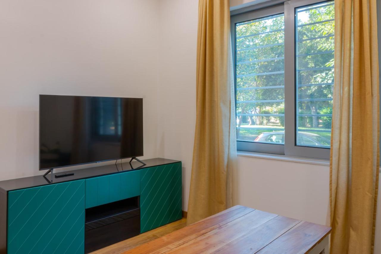 Academia Apartments By The Park Athens Exterior photo